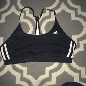 Adida sports bra size Large it is reversable